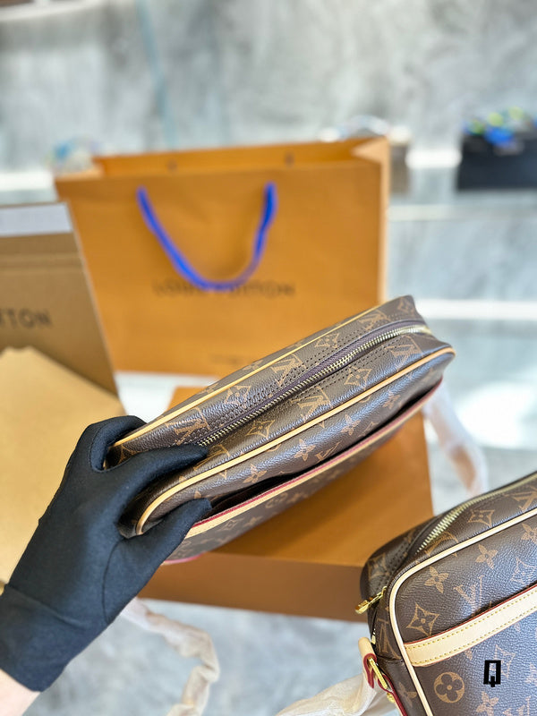 Alice bags - Louis Vuittons  - 15140