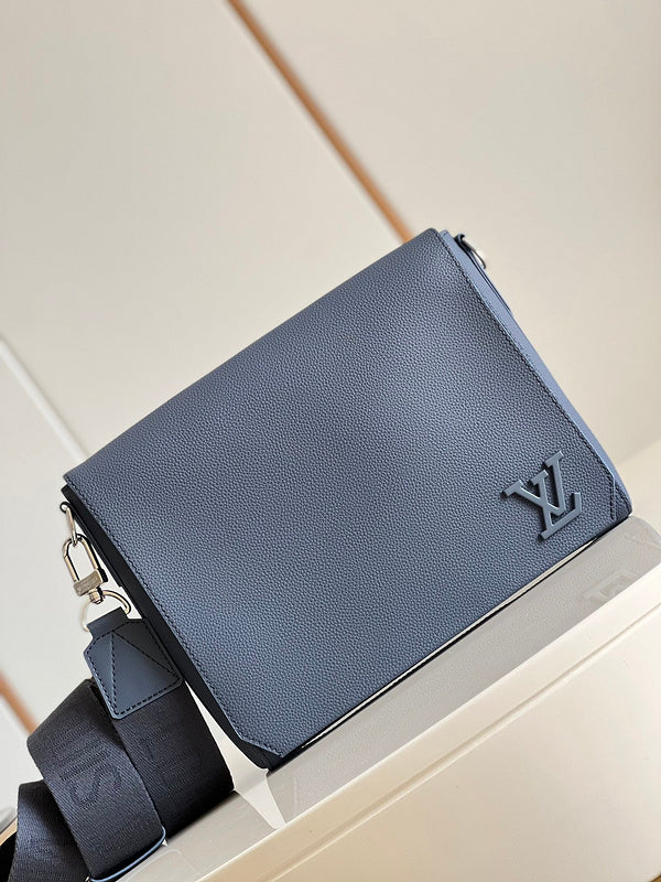 Alice Bags- Louis Vuittons  - 16128