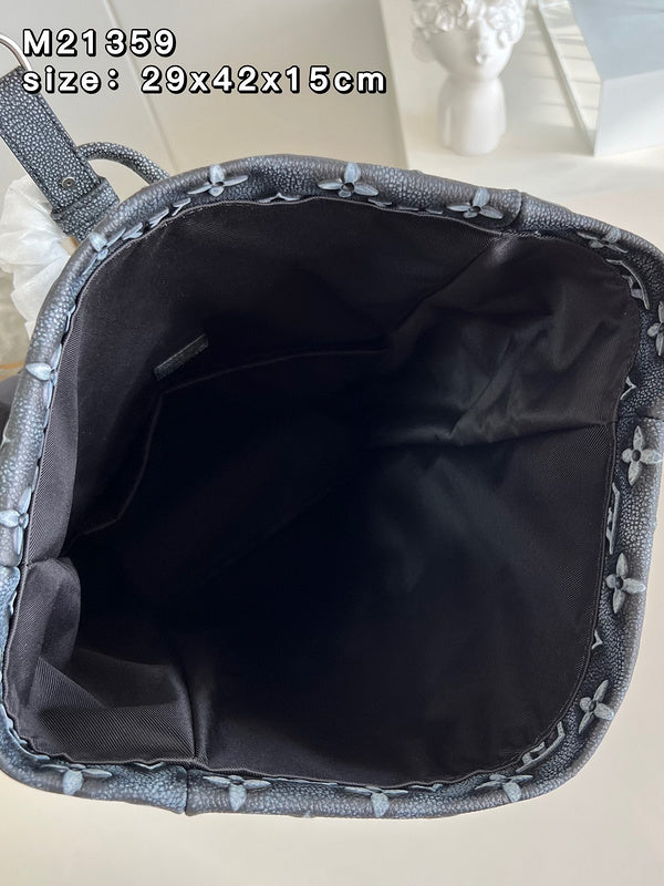 Alice Bags- Louis Vuittons  - 16048