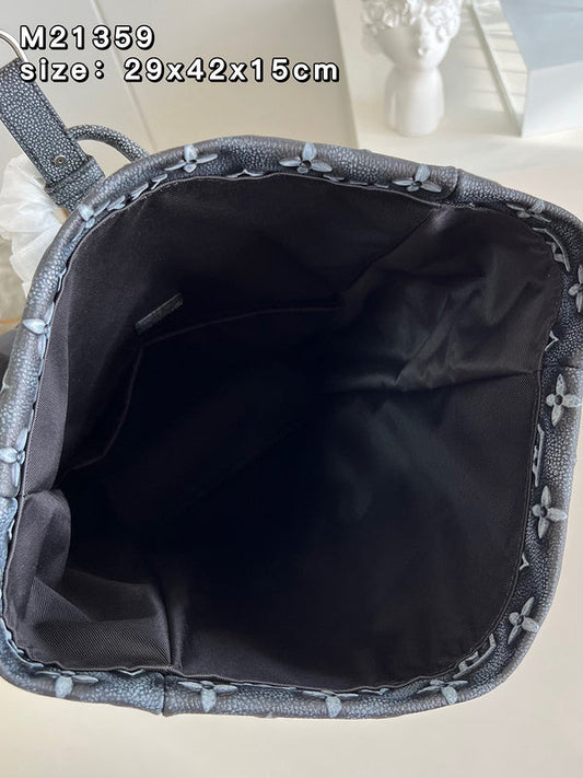 Alice Bags- Louis Vuittons  - 16048