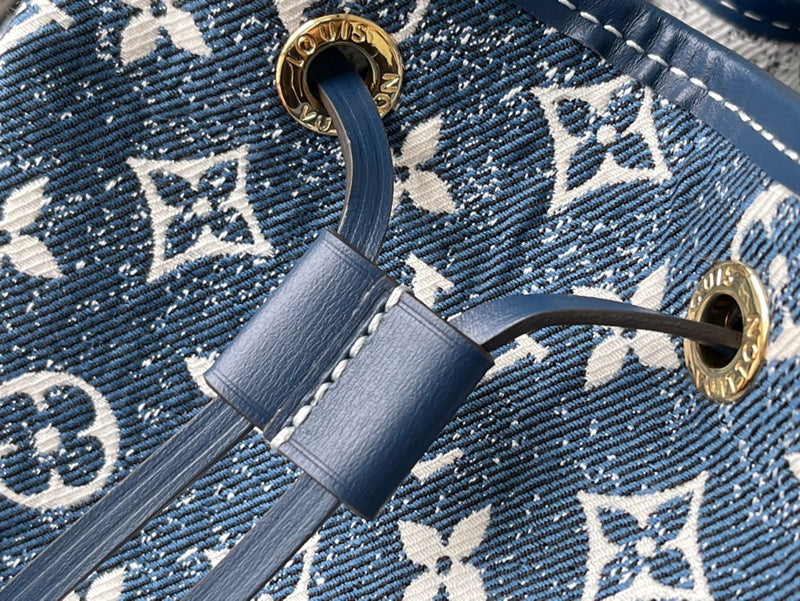 Alice Bags- Louis Vuittons  - 16272