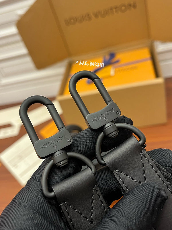 Alice Bags- Louis Vuittons  - 16311