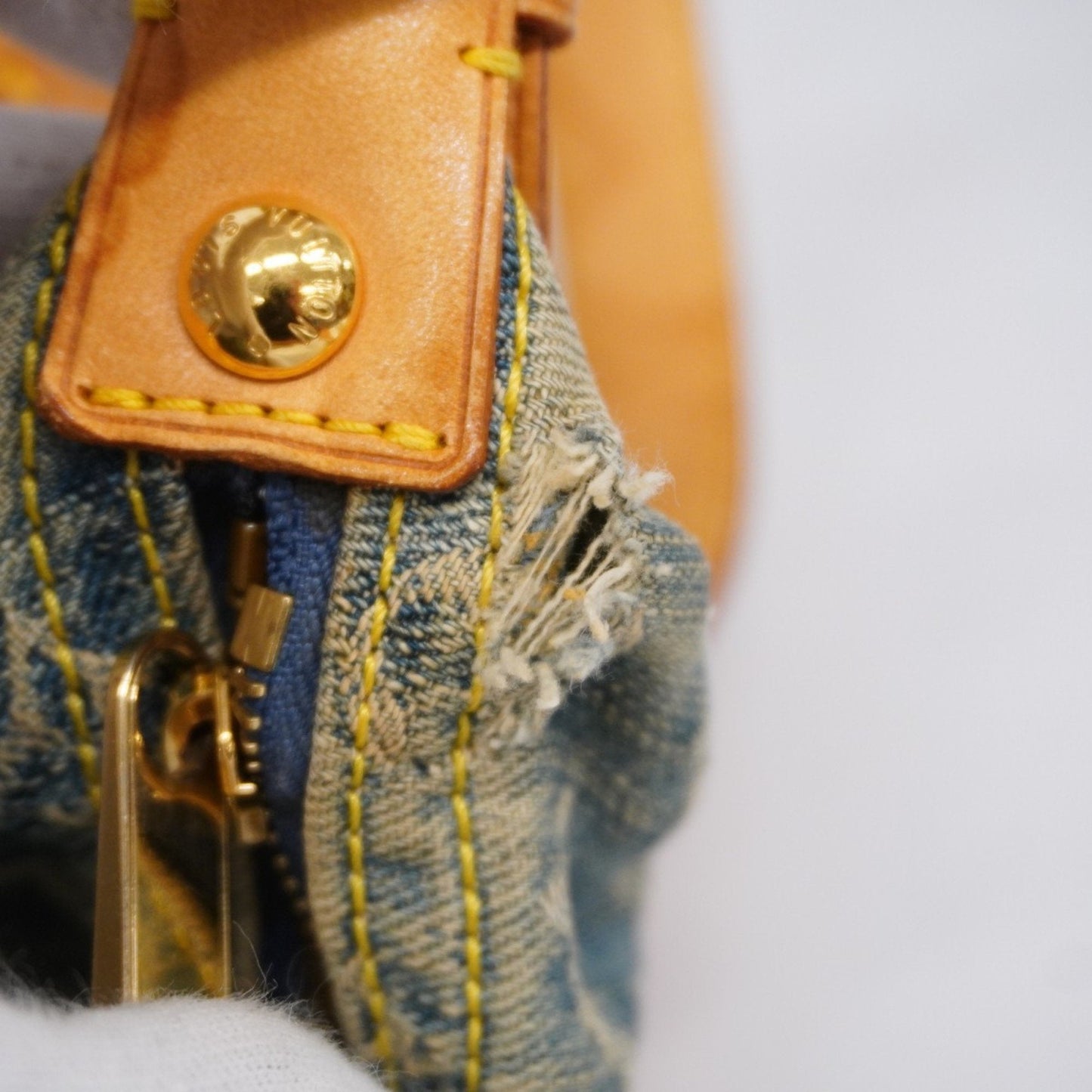 Louis Vuitton  Shoulder Bag