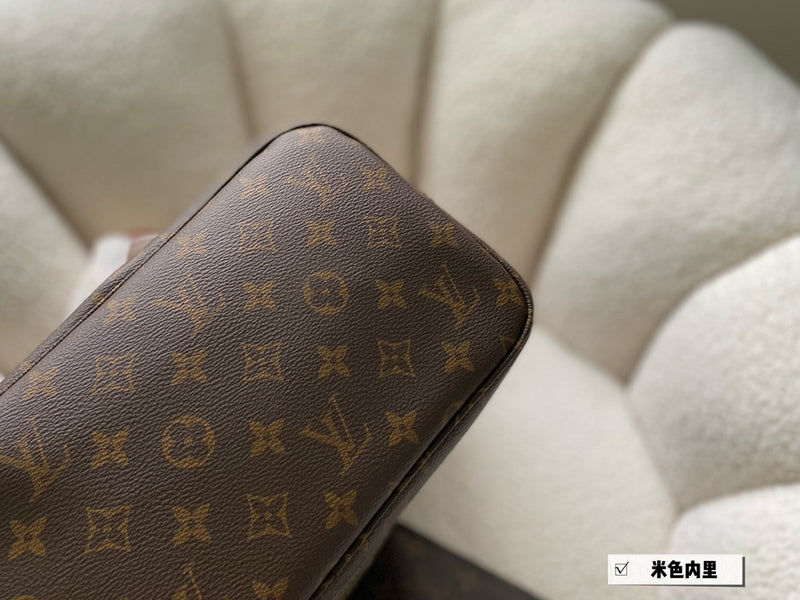 Alice bags - Louis Vuittons  - 15080