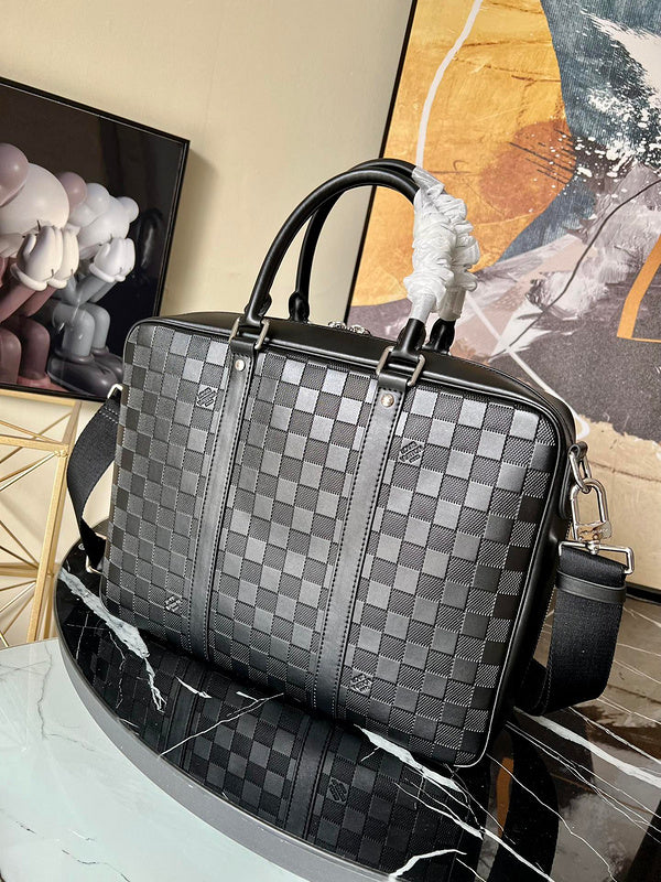 Alice Bags- Louis Vuittons  - 16354