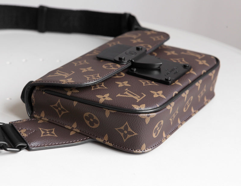 Alice Bags- Louis Vuittons  - 15957