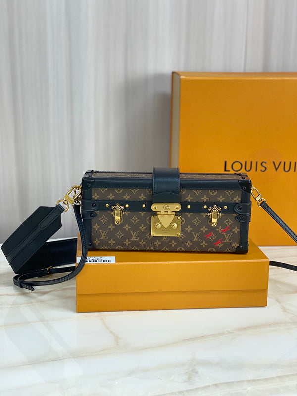 Alice Bags- Louis Vuittons  - 16438
