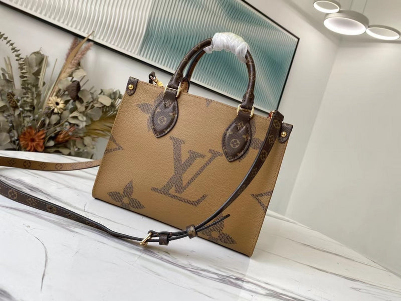 Alice Bags- Louis Vuittons  - 16567