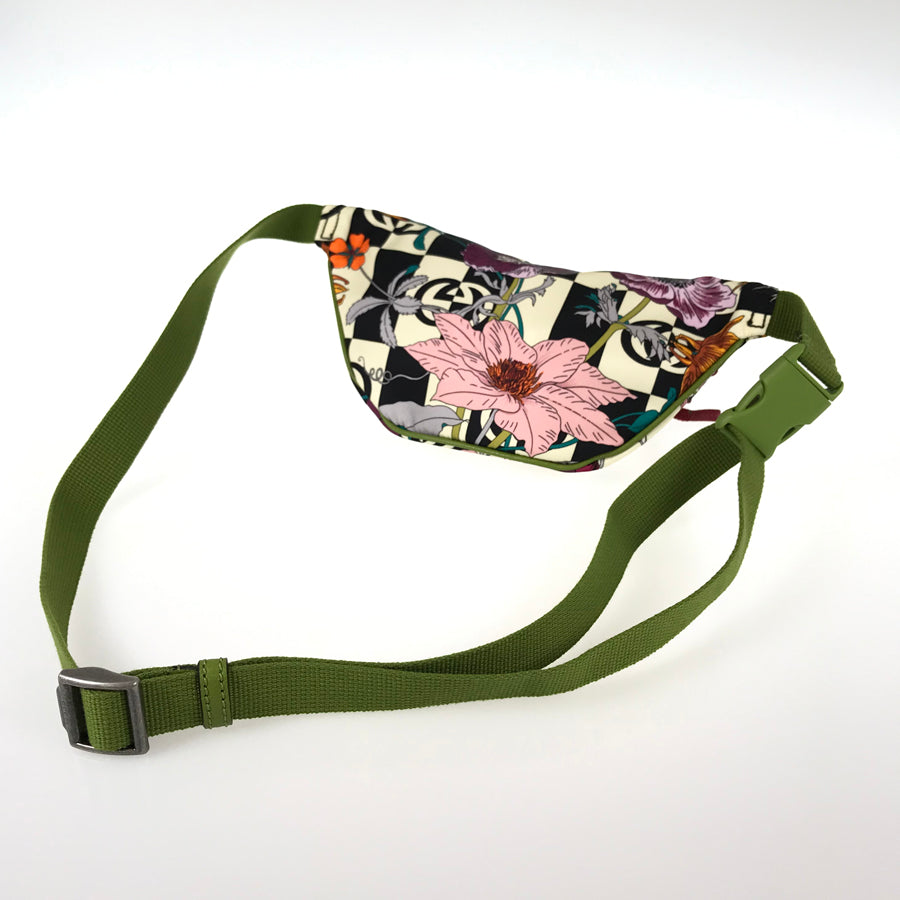 GUCCI 650299 Sling bag