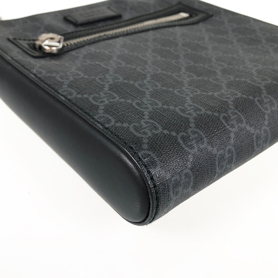 GUCCI GG Supreme small messenger 523599 Shoulder bag