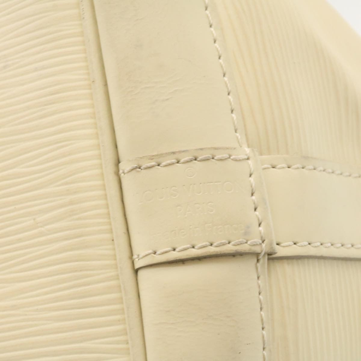 LOUIS VUITTON Epi Noe Shoulder Bag White M4084J LV Auth am2138g