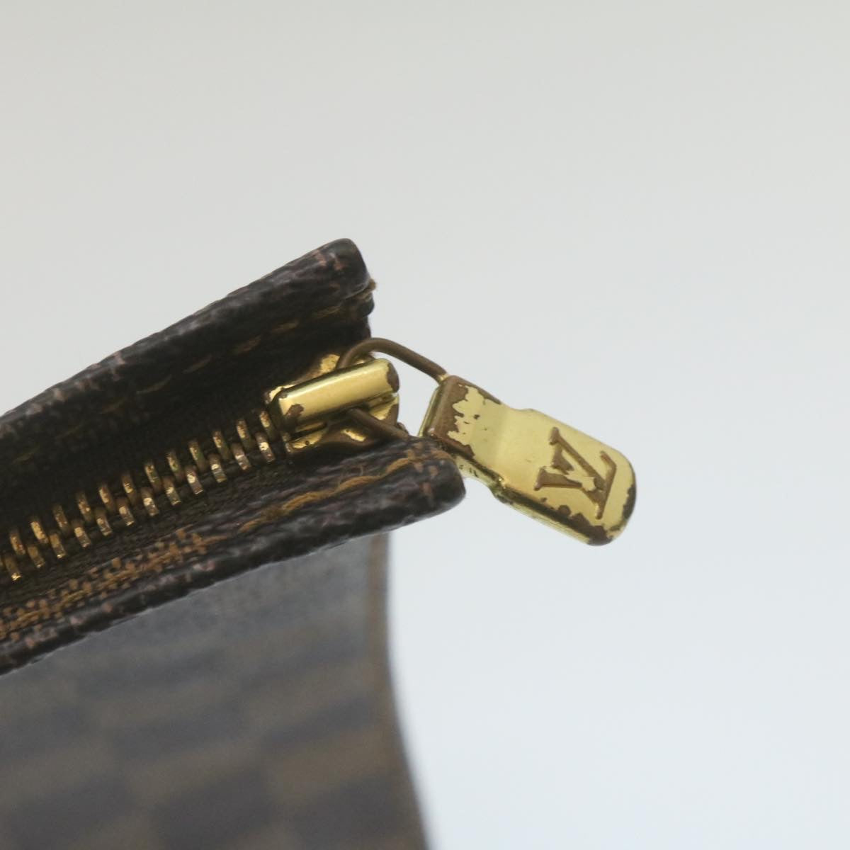 LOUIS VUITTON Damier Ebene Poche Toilette 26 Pouch N47543 LV Auth am2290g