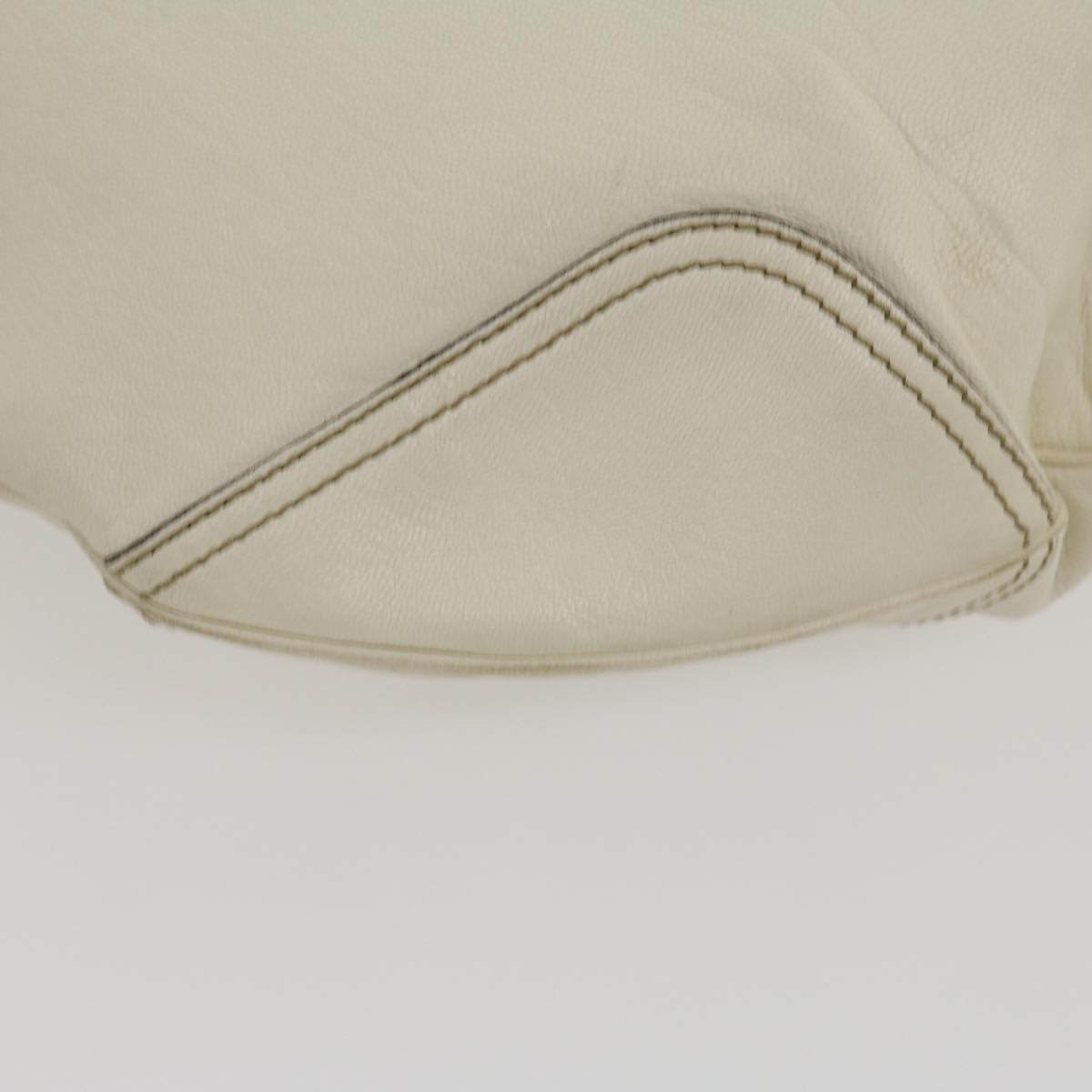 GUCCI Shoulder Bag Leather White  am2557g