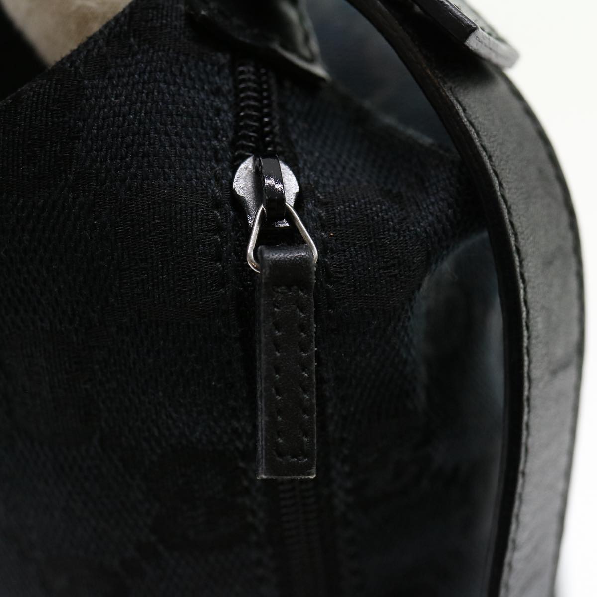 GUCCI GG Canvas Hand Bag Black  am2610g