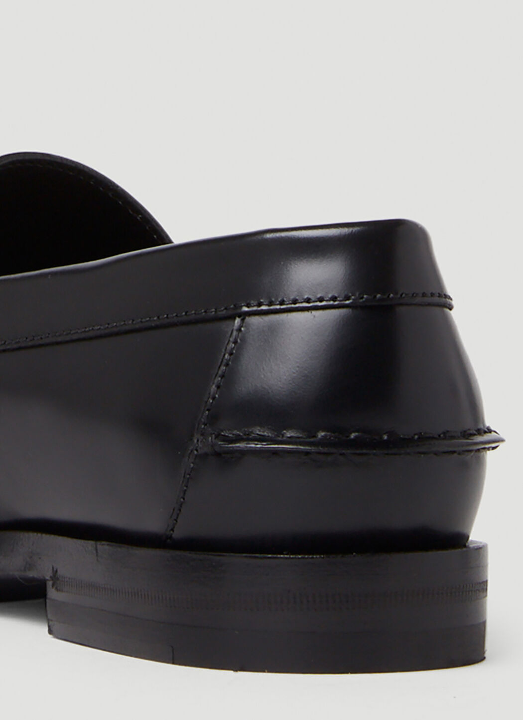 Gucci Men Logo Plaque Loafers