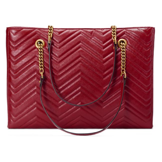 Gucci GG Marmont Matelassé Leather Shoulder Bag in Red
