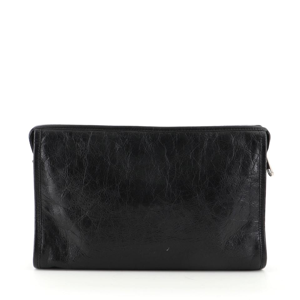 Gucci GG Marina Cracked Leather Clutch in Black