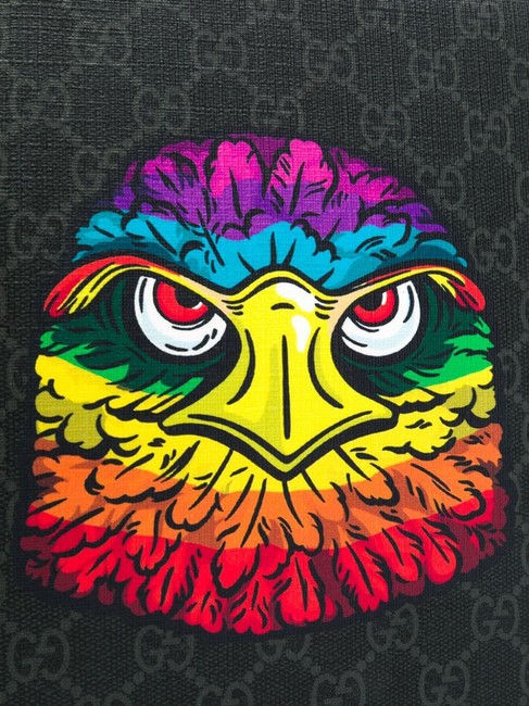 Gucci GG Supreme Eagle Pouch in Gray