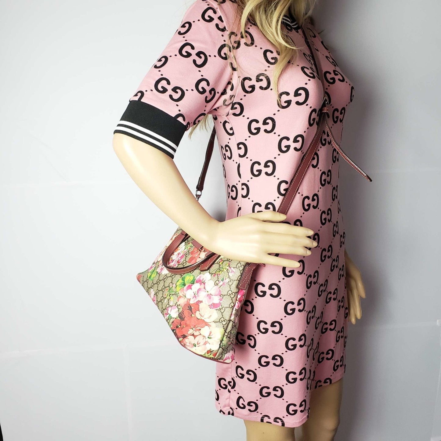 Gucci Supreme Bloom Pink Rose Shoulder Bag