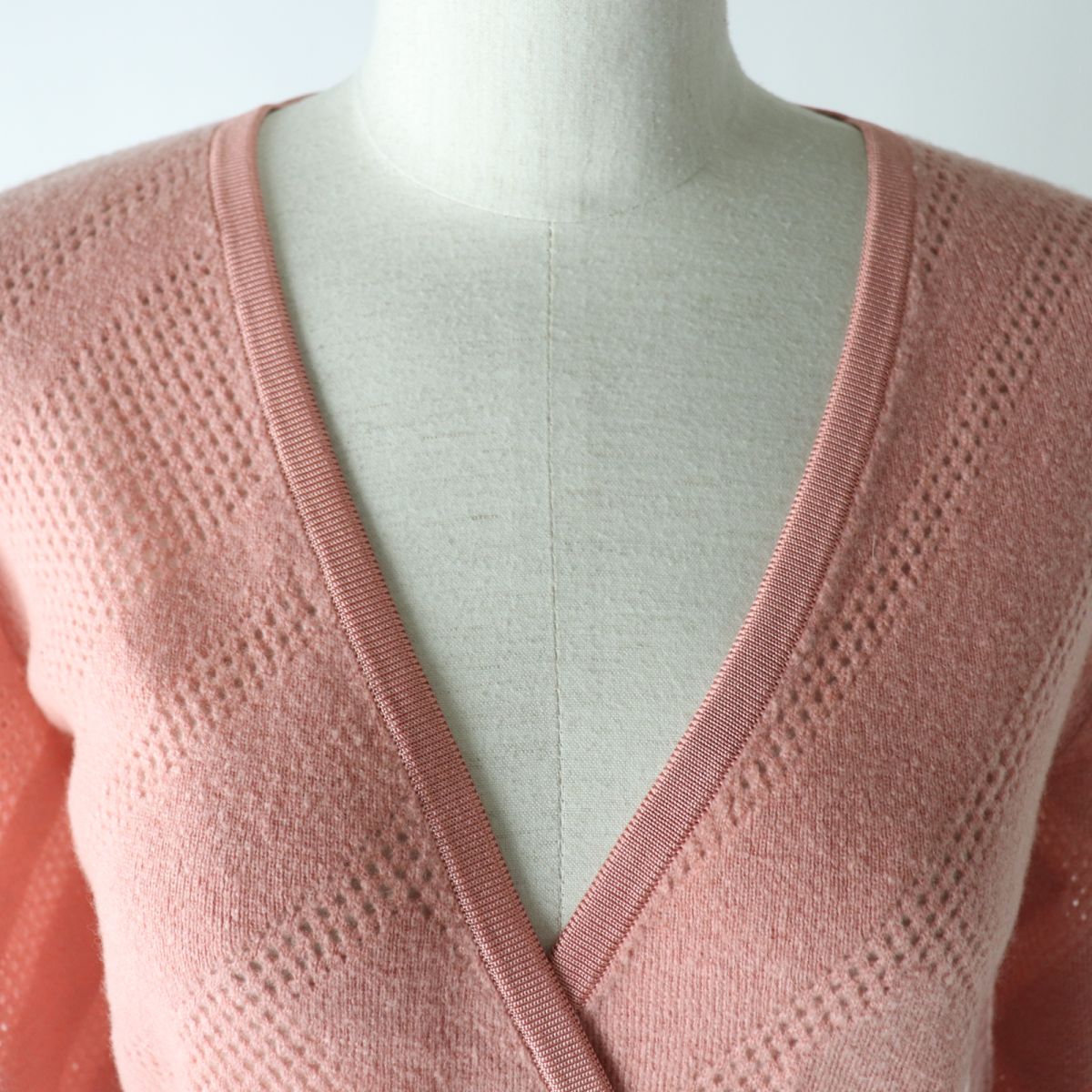 HERMES cardigan Main: 63% wool, Main: 27% nylon, Main: 10% cashmere, Part: 96% silk, Part: 3% nylon Coral pink Women 36 Used