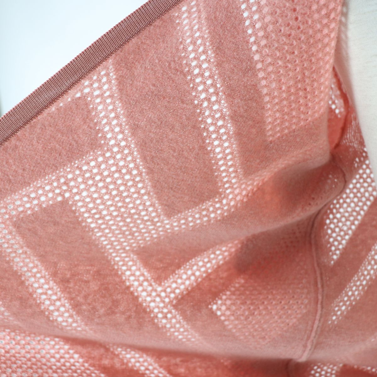HERMES cardigan Main: 63% wool, Main: 27% nylon, Main: 10% cashmere, Part: 96% silk, Part: 3% nylon Coral pink Women 36 Used