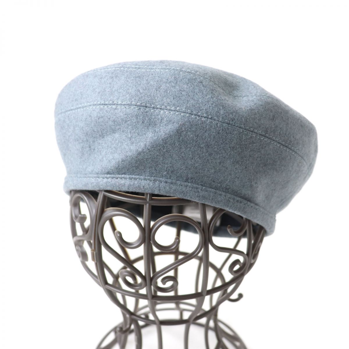 HERMES beret Outer: 100% cashmere, Lining: 65% rayon, Lining: 35% silk, Part: 100% polyester gray Women 58 Used