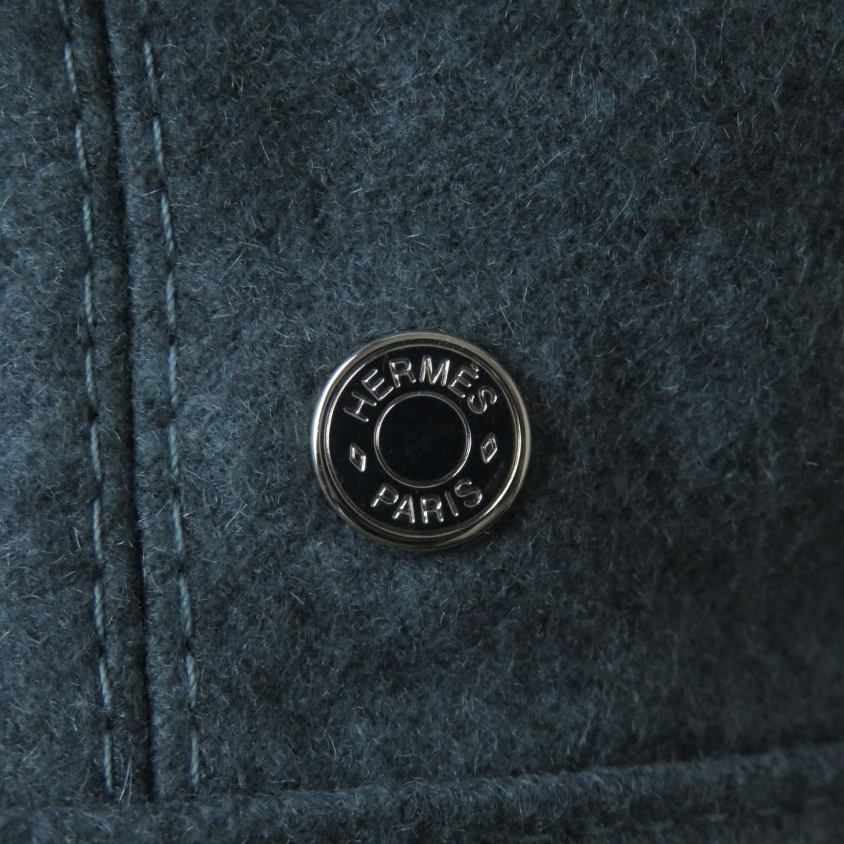 HERMES beret Outer: 100% cashmere, Lining: 65% rayon, Lining: 35% silk, Part: 100% polyester gray Women 58 Used