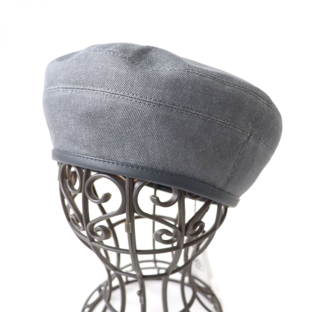 HERMES beret Outer: 100% cotton, Leather: Cowhide, Lining: 65% rayon, Lining: 35% silk gray Women 57 Used