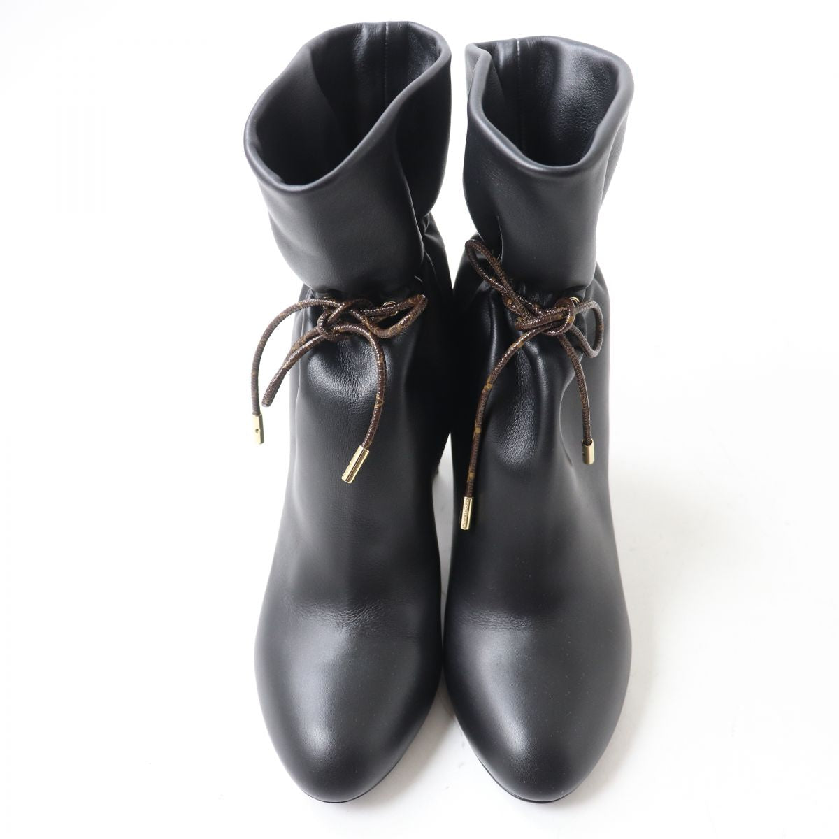 LOUIS VUITTON boots leather black 40