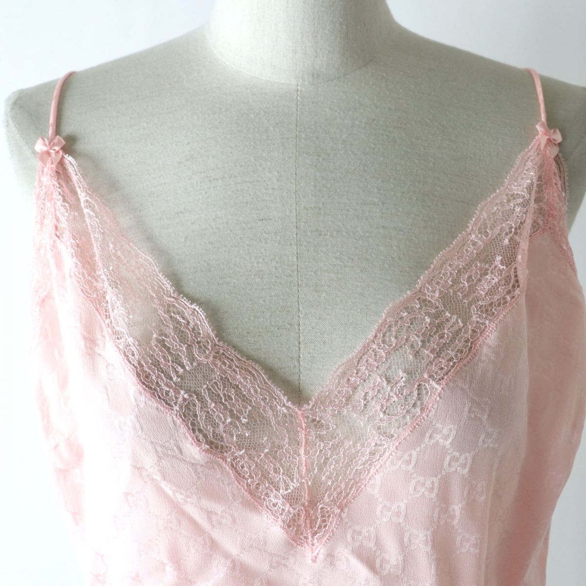 GUCCI setup silk pink M