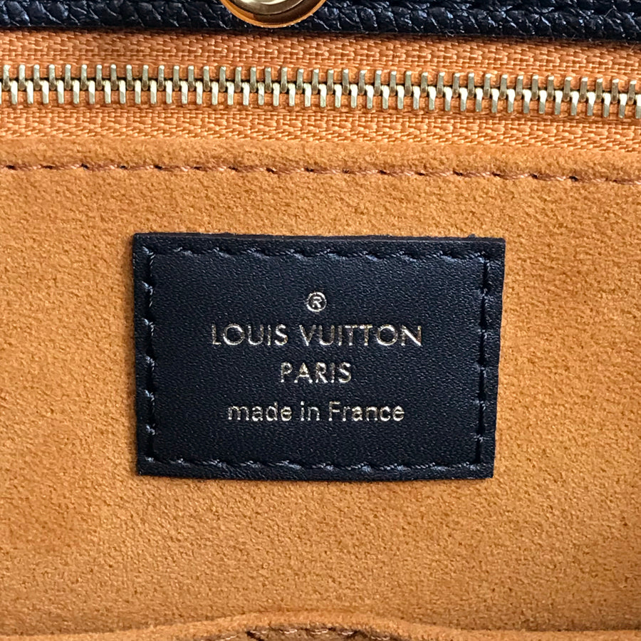 LOUIS VUITTON Handbag