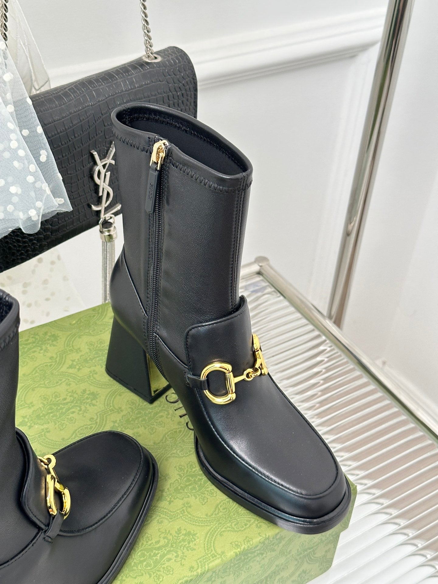 BOTA GUCCI 2023