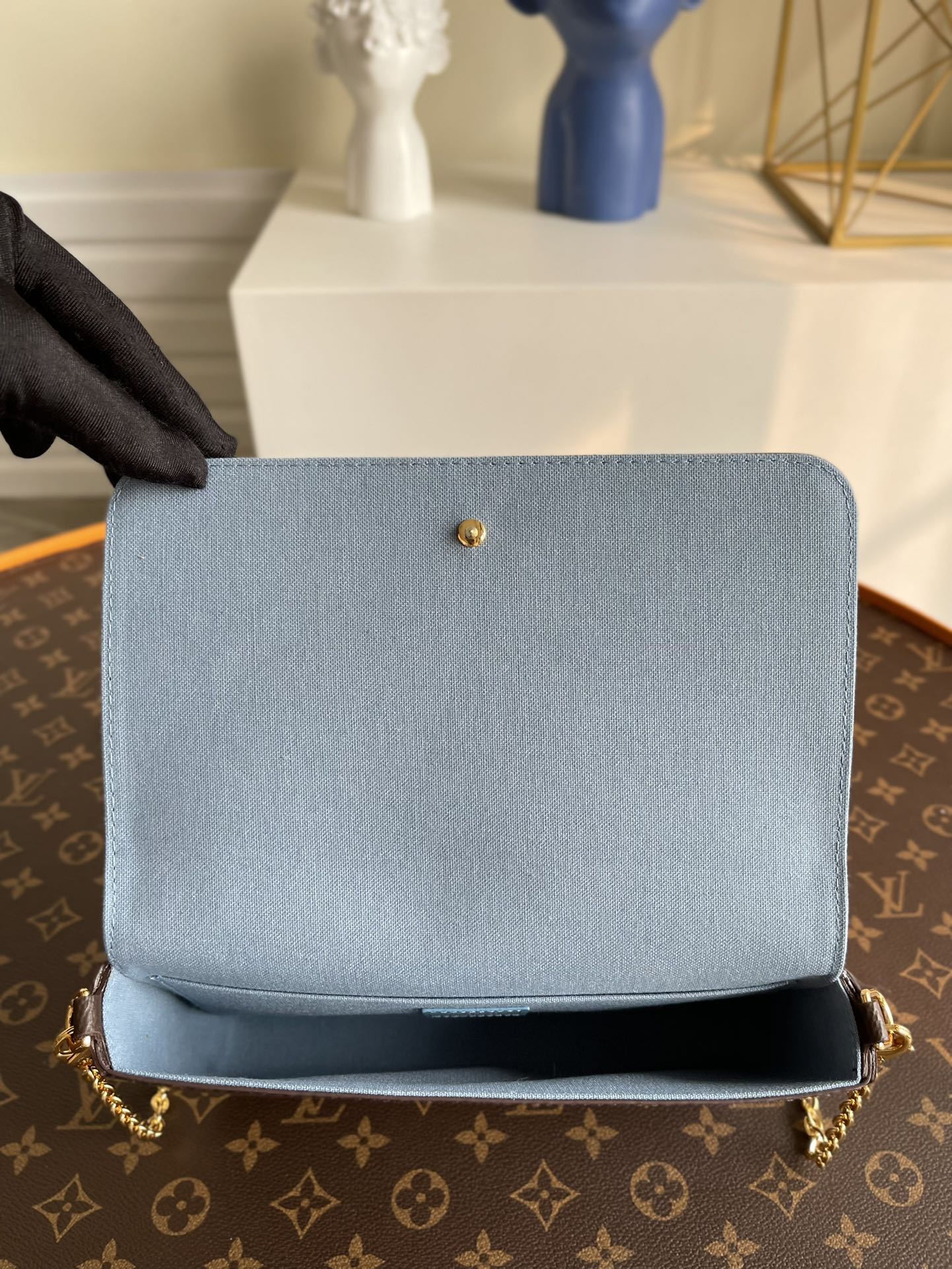 Louis Vuitton Felicie Pochette Bag