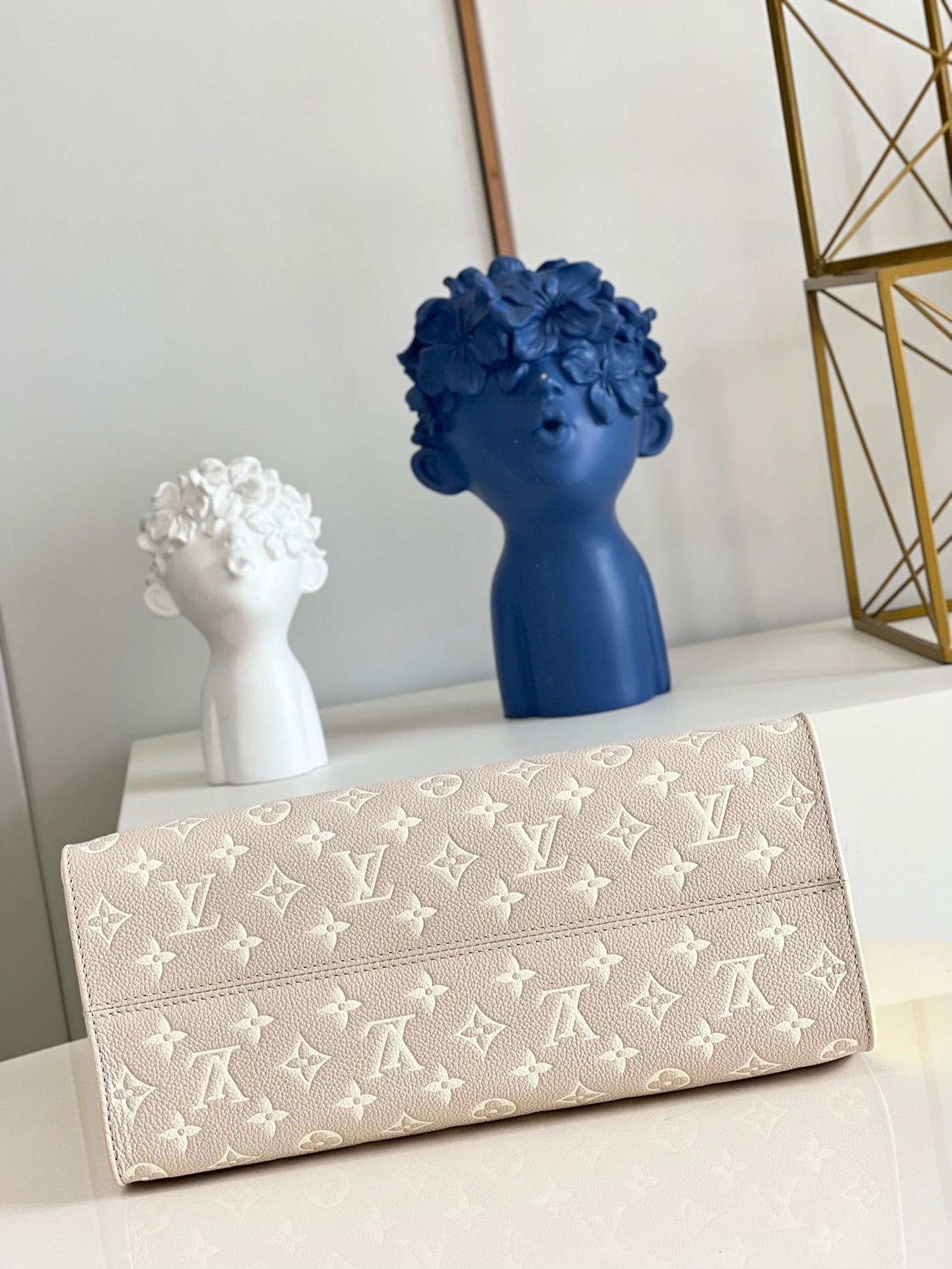 Louis Vuitton  MM Bag