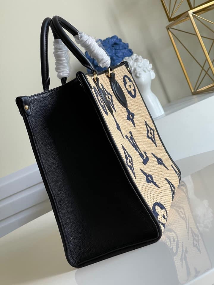 Louis Vuitton  MM Bag