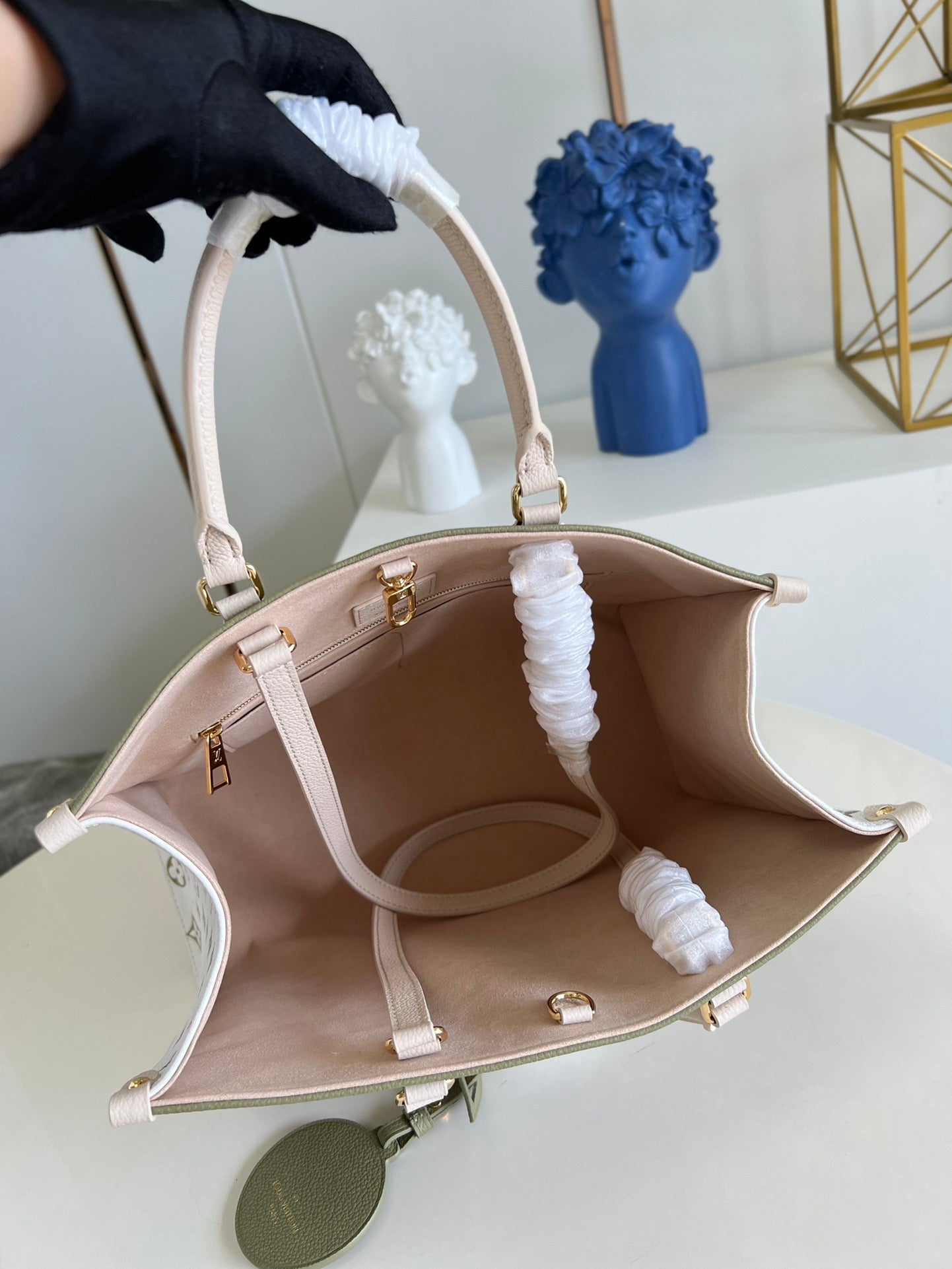 Louis Vuitton  MM Bag