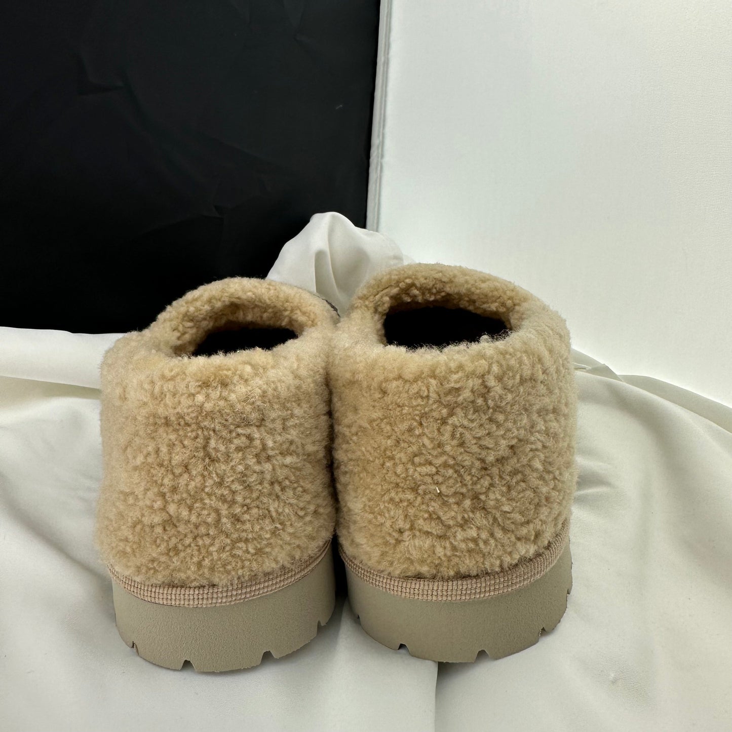 Gucci Interlocking GG Shearling Trim Loafers in Cream