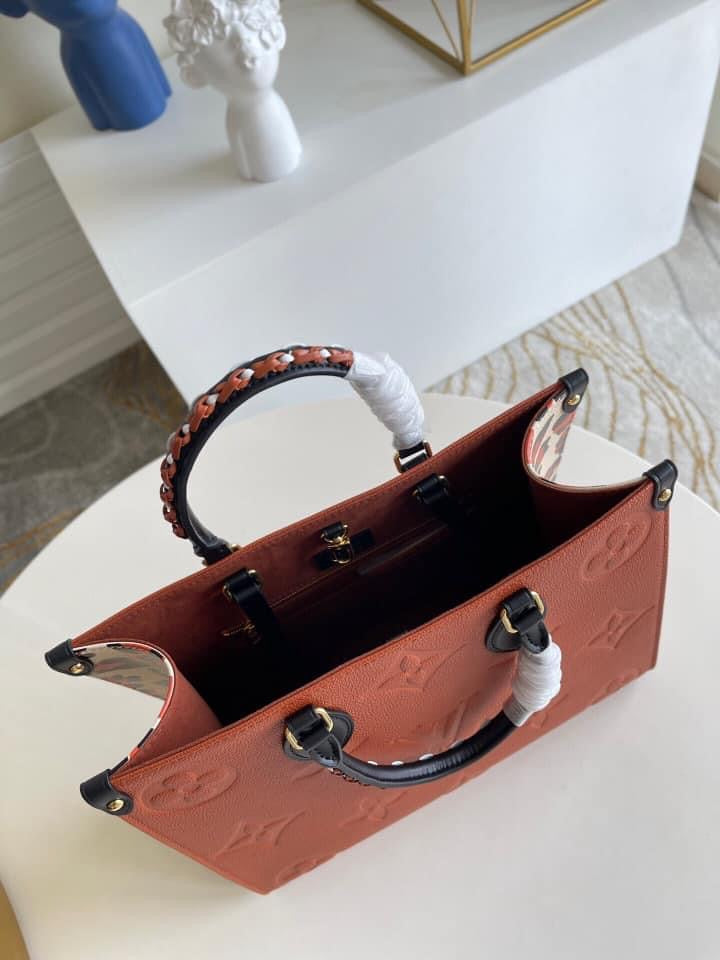 Louis Vuitton  MM Bag