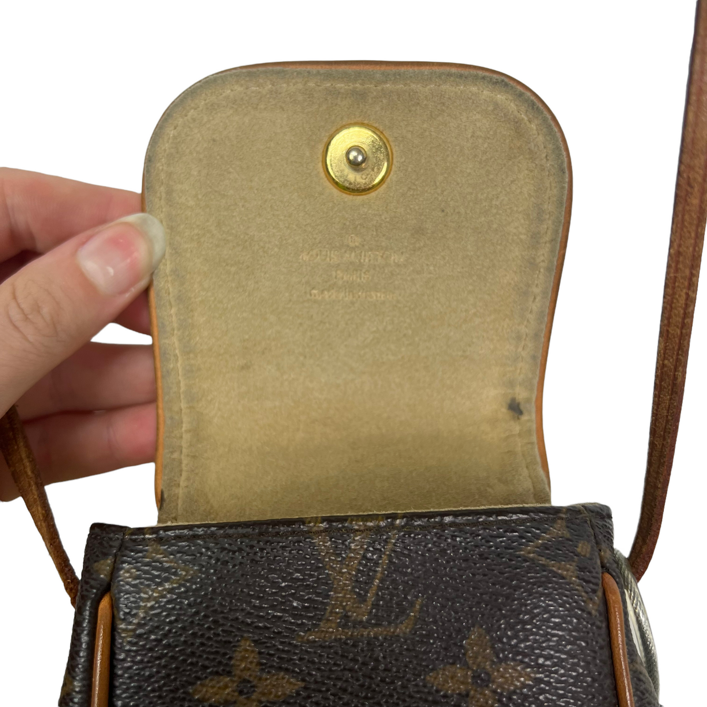 Crossbody Luxury Designer By Louis Vuitton  Size: Small