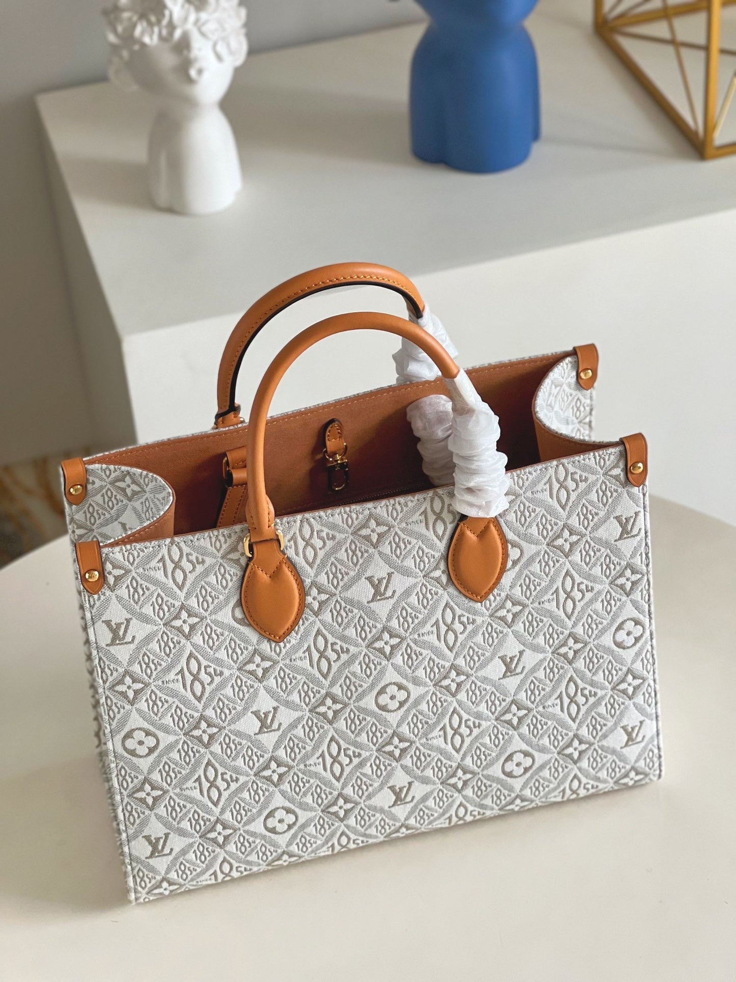 Louis Vuitton  MM Bag