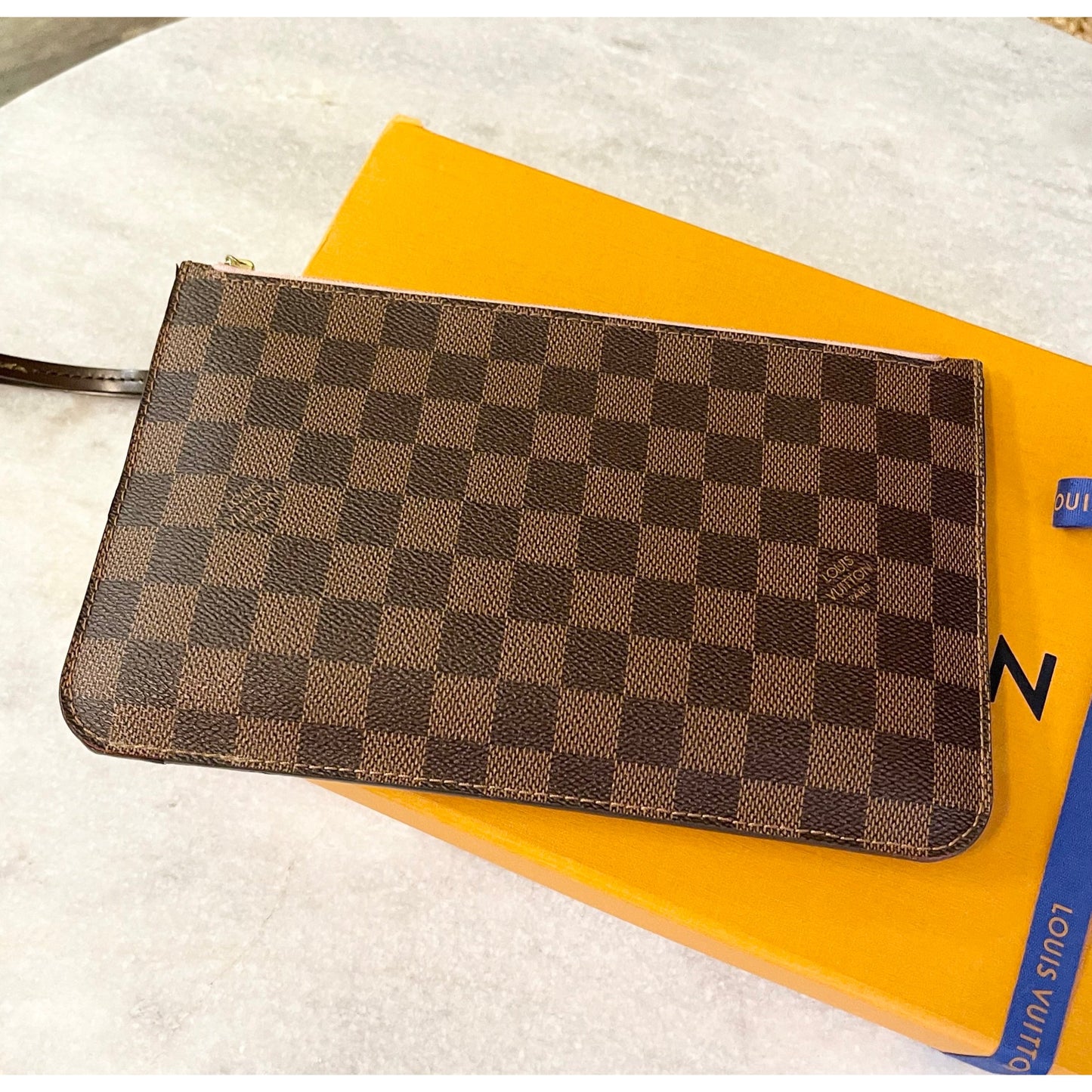 LOUIS VUITTON Damier Ebene Neverfull MM Pochette Wristlet Pouch In Rose Ballerine
