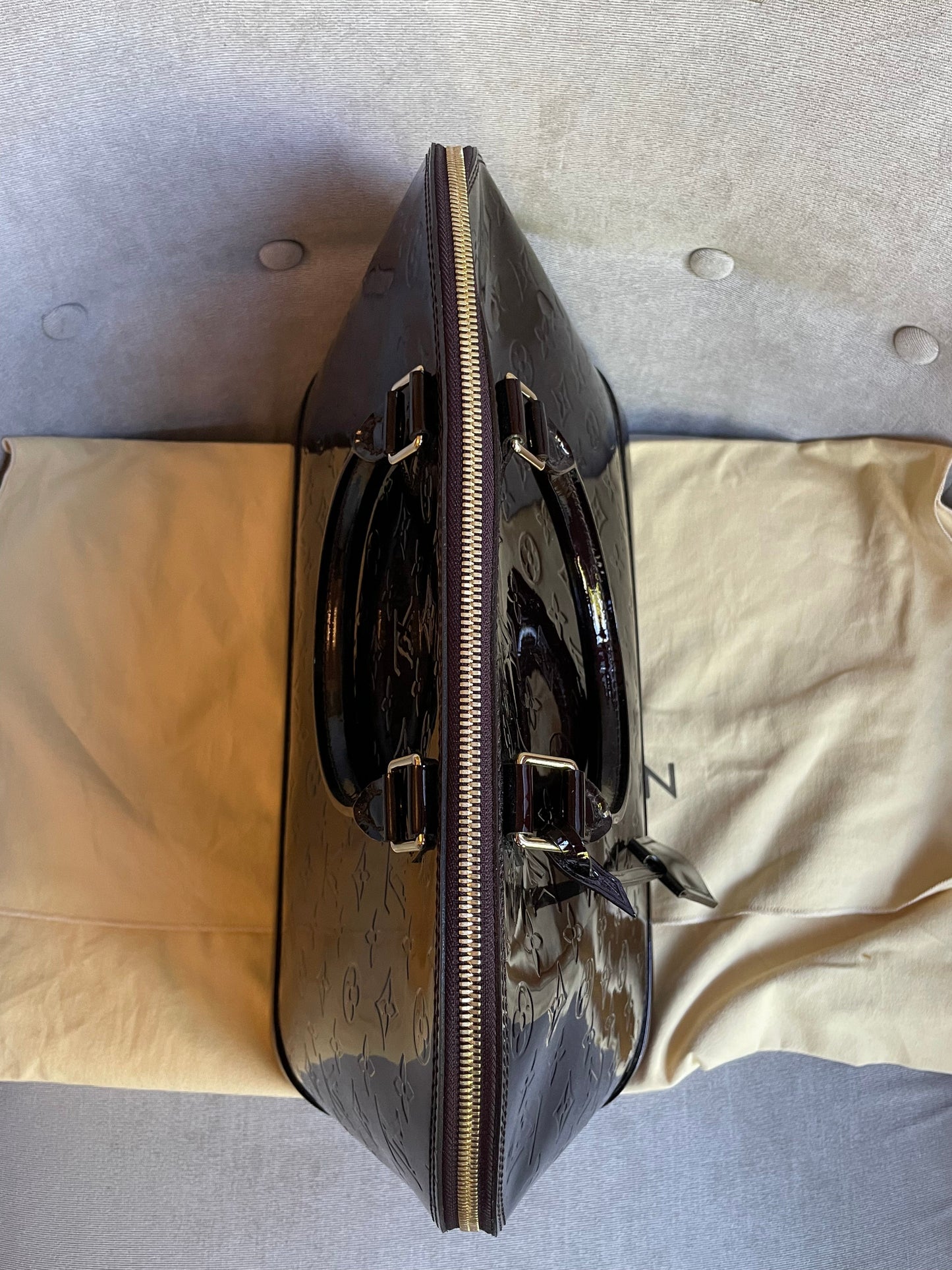 Louis Vuitton Alma Amarante Monogram Vernis