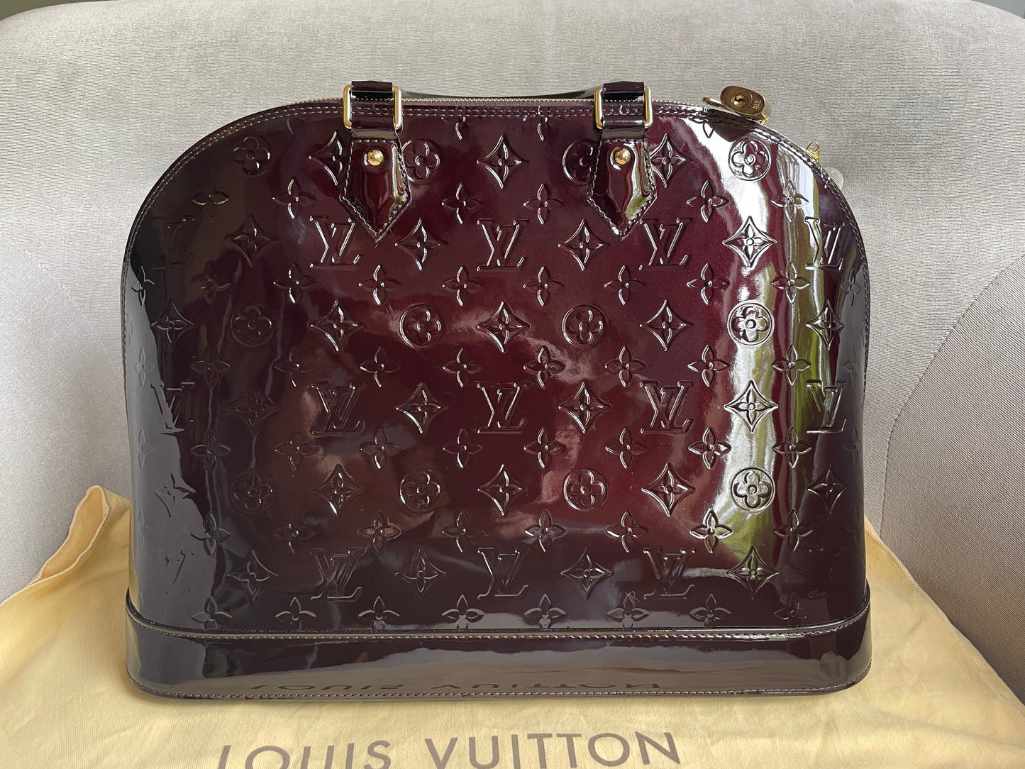 Louis Vuitton Alma Amarante Monogram Vernis