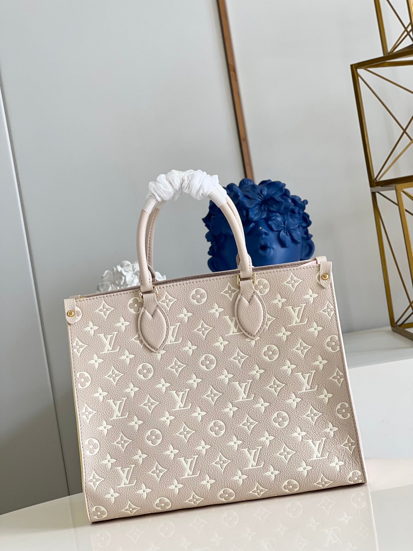 Louis Vuitton  MM Bag