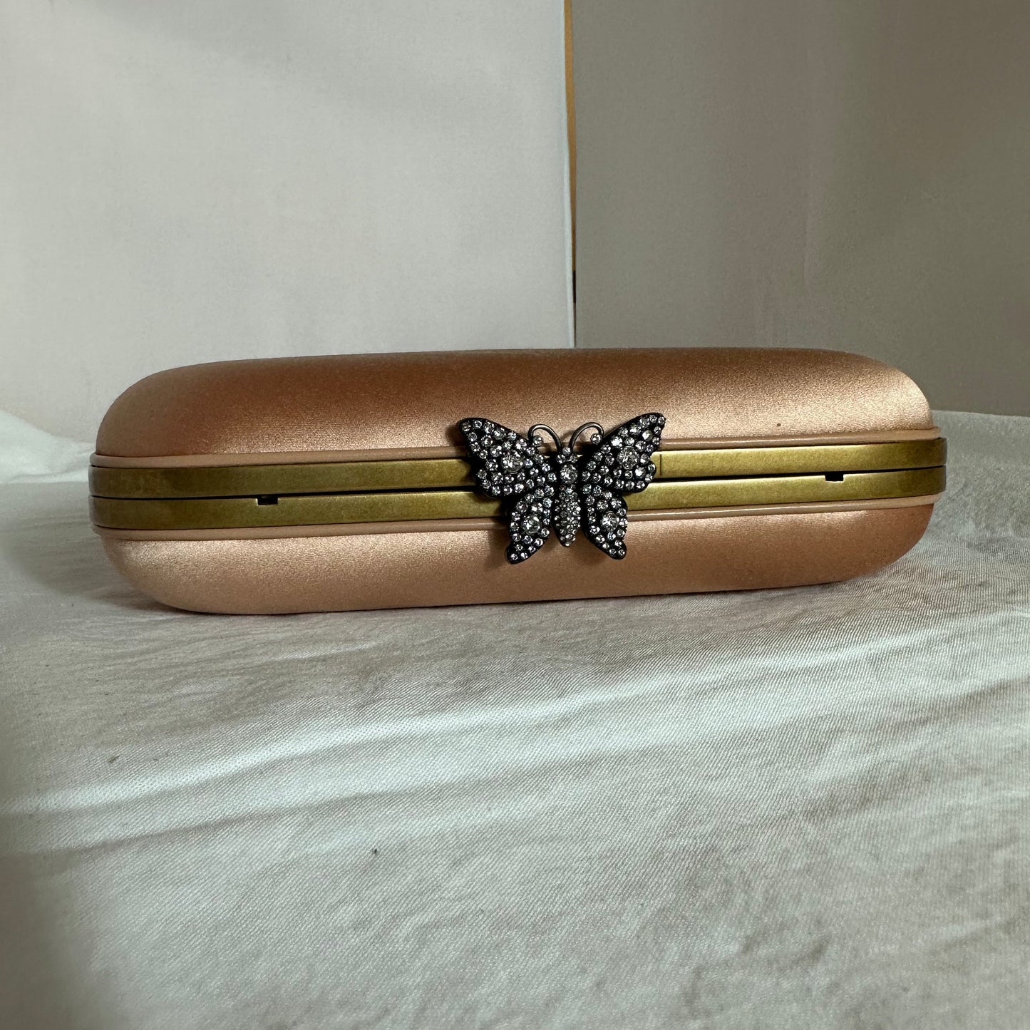 Gucci Broadway Butterfly Handbag Clutch in Apricot Pink