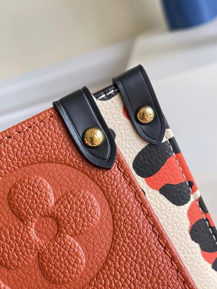 Louis Vuitton  MM Bag