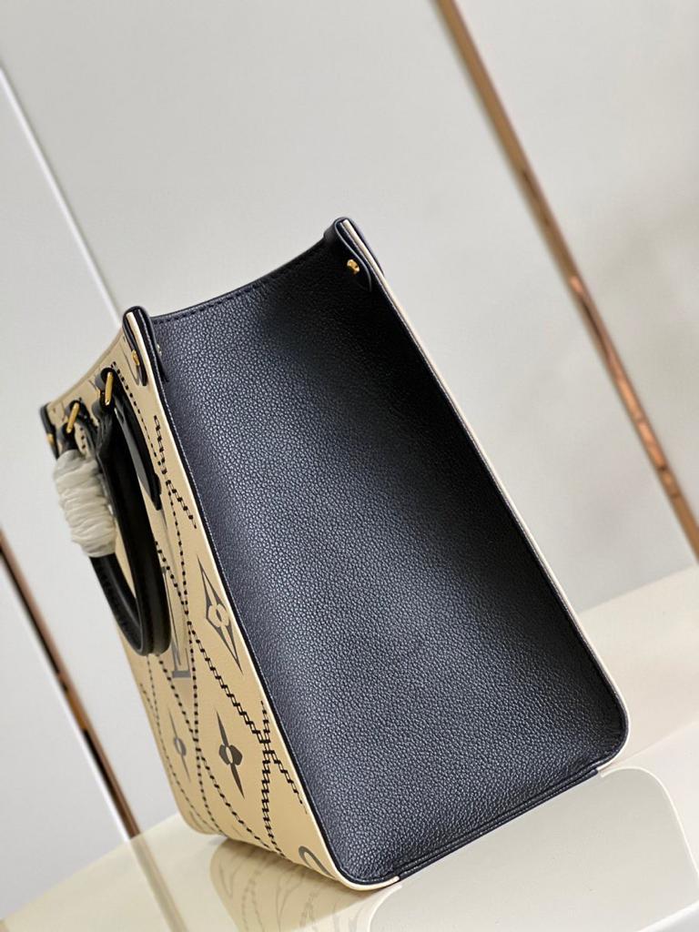 Louis Vuitton  MM Bag