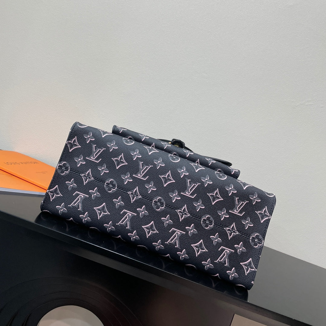 Louis Vuitton  MM Bag