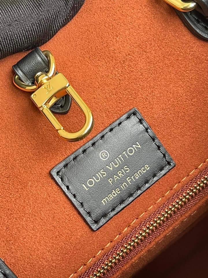 Louis Vuitton  MM Bag