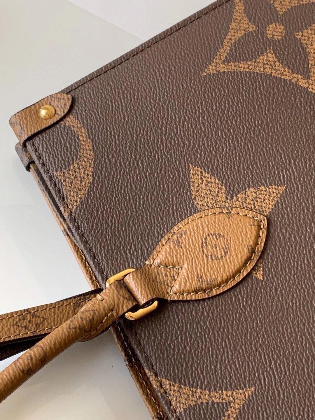 Louis Vuitton  MM Tote Bag